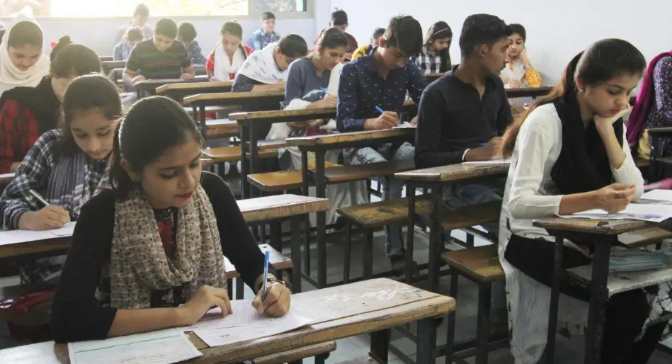 UPSC से भी कठिन है ये परीक्षा! दुनिया के 10 सबसे मुश्किल एग्जाम; क्या आप जानते हैं भारत के कौन से 2 नाम हैं शामिल? 2 IIT JEE Advanced